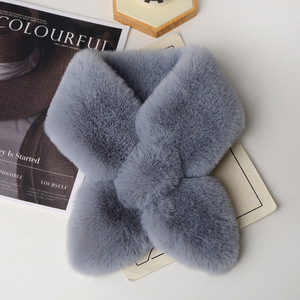 Bufanda de felpa cálida gruesa de Invierno para mujer directa de fábrica Linda piel de conejo de doble cara monocromática - Product Image 1