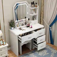 Coiffeuse blanche moderne avec miroir LED, table de maquillage multi-rangements avec étagères ouvertes et tiroirs, poste de maquillage pour chambre à coucher