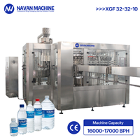 Navan Automatische Hoge-Snelheid 3-in-1 Multifunctionele Waterafvulmachine 16000-17000 BPH Hoge-Precisie Uniforme Vultechnologie