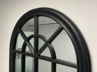 Grand miroir noir et or en bois, style antique, avec grille de fenêtre cintrée, pour chambre, salon, couloir, décoration murale