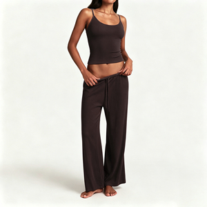 Set Pigiama da Donna in Modal Lenzing, Abbigliamento da Notte Traspirante, Completo con Canotta - Product Image 6