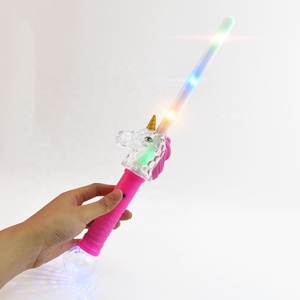 Varita de <span class=keywords><strong>unicornio</strong></span> para iluminar, palo mágico LED parpadeante, Juguetes - Product Image 2