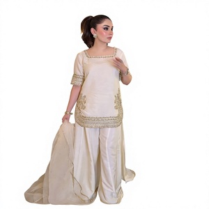 Conjuntos de Kurta Patiala para Mujer, de Viscosa Pura Chinon, con Bordado, Top Sunehri, Tela de Viscosa Pura Chinon con Lentejuelas y Bordado - Product Image 1