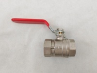 Válvula de bola manual de latón de alto estándar compatible con OEM, de 1/4 a 4 pulgadas, con núcleo de hierro de gran diámetro para aplicaciones de agua, gas y petróleo.