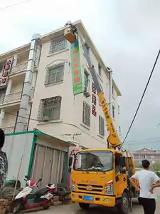 HAOY Manipulador Telescópico de 4 Toneladas, Máquina de Elevación de Camión, Cesta de Hombre, Control Remoto Inalámbrico, Grúa Montada en Camión de Coche