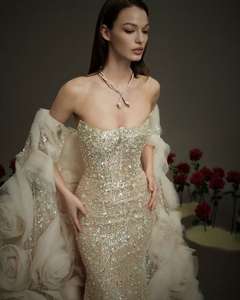 เสื้อแจ็กเก็ตแฟชั่นสำหรับเจ้าสาวน่ารักลายดอกกุหลาบขนาดใหญ่โรแมนติกสำหรับปาร์ตี้งานแต่งงาน - Product Image 1