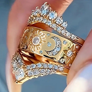 Anello con design a corona solare a tre strati per donna - Product Image 2