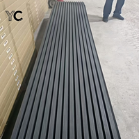 Bandes de panneaux muraux en bois écologiques ignifuges absorbant le son décoratifs 3D avec MDF plaqué pour panneaux muraux et isolation acoustique