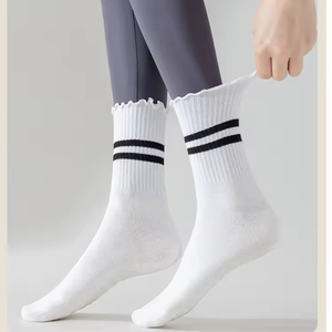 Calcetines de Yoga Personalizados OEM con Suela de Goma Sólida Antideslizante, Diseño con Volantes, Alta Calidad - Product Image 5