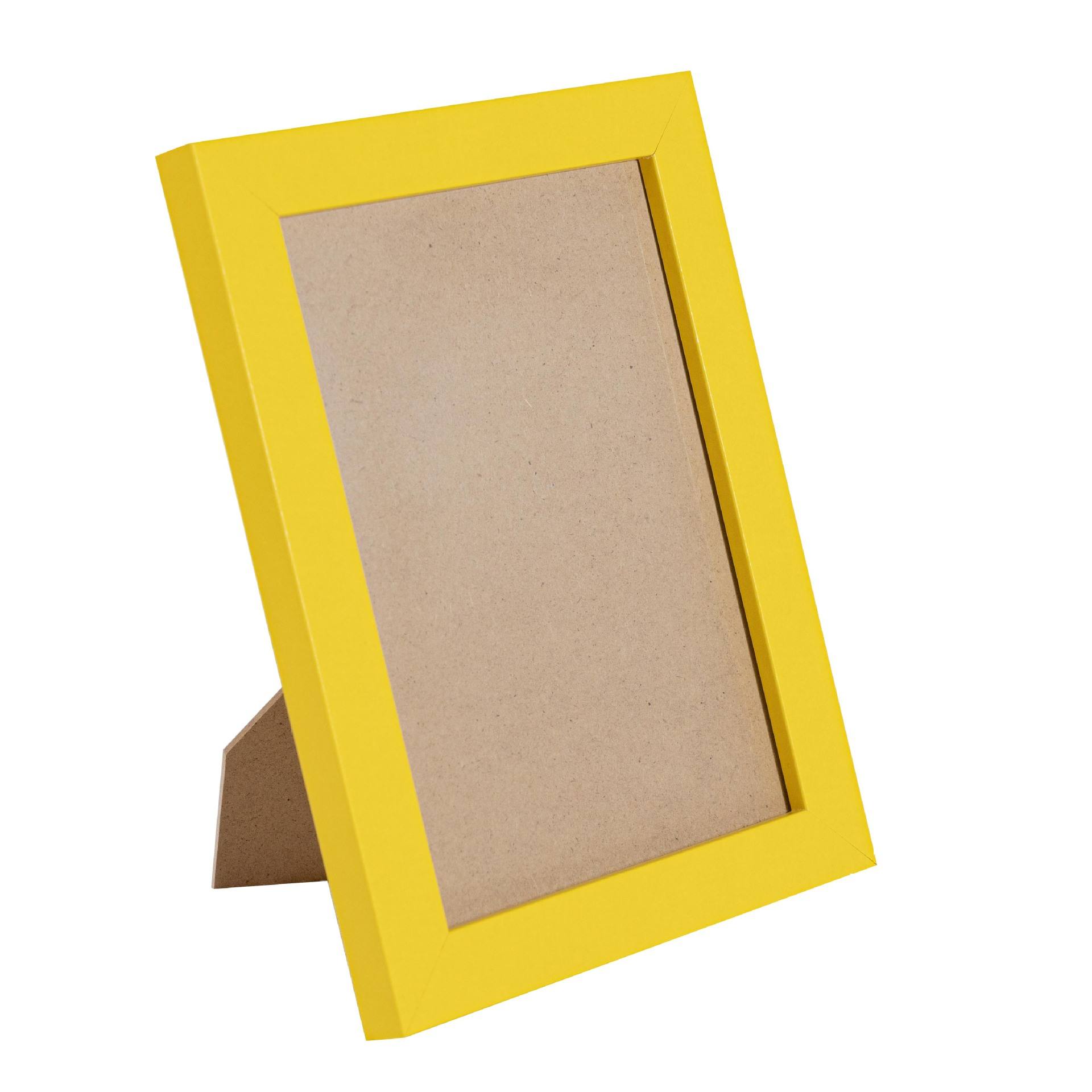 สีเหลือง