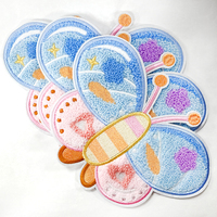 Patchs personnalisés en feutre non tissé PU, brodés de lettres en chenille à paillettes dorées, écologiques, style thermocollant/à coudre pour vestes