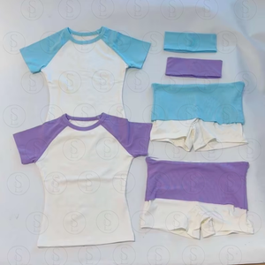 Completo da donna 2026: Set casual con pantaloncini e stampa a pois, personalizzabile con logo, in cotone di alta qualità - Completo due pezzi da donna - Product Image 4