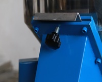 50KG Capacité Mélange Industriel En Plastique Mélangeur Doseur Machine Granule Granulaire Poudre Vertical Couleur Mélangeur avec Acier Inoxydable