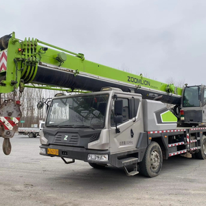 Grue sur camion Zoomlion ZTC250A5-3 de 25 tonnes bien entretenue, performances stables, pièces d'origine pour projets de construction - Product Image 1
