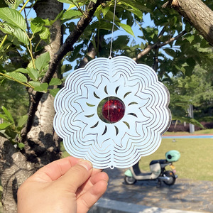 Ahuyentador de Aves Metálico Colgante de 6 Pulgadas con Bola Roja, Decoración de Jardín, Control de Plagas en Exteriores - Product Image 1