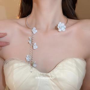 <span class=keywords><strong>2025</strong></span> Zomer Hete Verkoop Elegantie Diamantstof Bloem Kwastje Parelketting En Oorbellen Set Zoete Kraag Ketting Fijne Sieraden Sets - Product Image 2