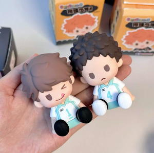 Vente en gros de figurines miniatures authentiques POTEPOTTE-R <span class=keywords><strong>Haikyuu</strong></span> en position assise, boîte mystère, figurines mignonnes, ornements de bureau tendance, objets de collection - Product Image 5