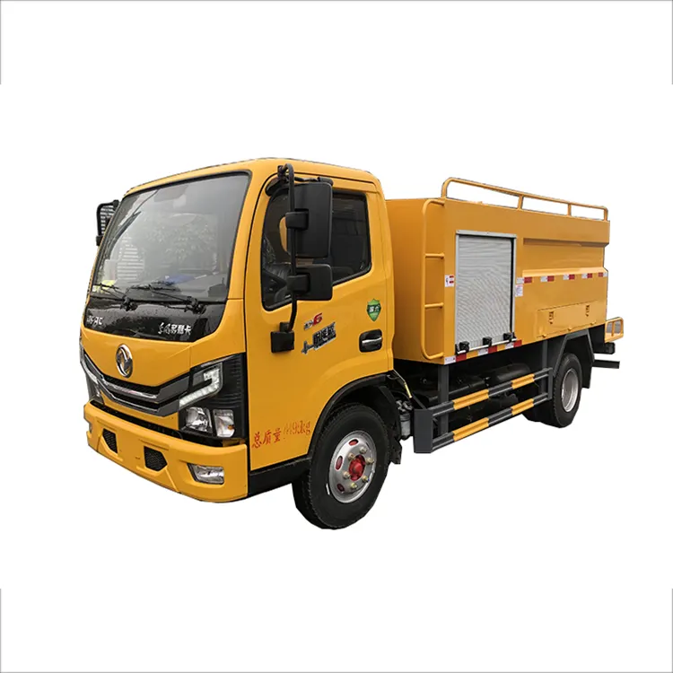 Dongfeng 4.5cbm kanalizasyon emme vakum tankeri kamyon yol temizleme yüksek basınçlı su püskürtmeli temizleyici kamyon