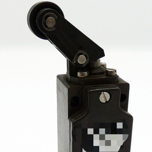 M3k 330-11y Interruptor de posición de-sin usar-Nuevo Original Listo Stock Automatización industrial Pac Dedicado Plc Prog - Product Image 1