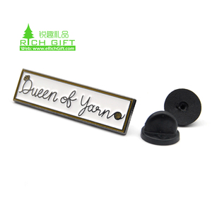 Personalizza placcatura in argento logo personalizzato iniziale targhetta con nome personalizzato spilla smaltata targhetta con nome distintivo spilla per abito - Product Image 2