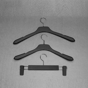Cintres Premium pour hommes en plastique ABS en caoutchouc personnalisé noir - Product Image 5