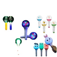 Bâton lumineux LED 15 couleurs personnalisable Télécommande Star Concert Party Accessoire Plastic Color-Changing Annual Event Support