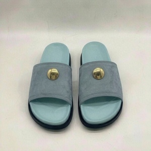 Sandales de plage ouvertes en PU avec détail bouton doré, semelle en caoutchouc antidérapante, sandales décontractées d'été pour hommes - Product Image 2