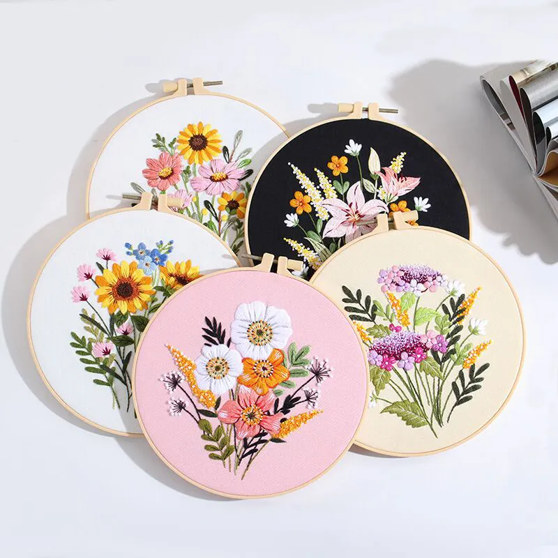 2023 New Design Embroidery Kit Floral DIY Embroidery Hoops Threads DIY Stamped Sewing Starter