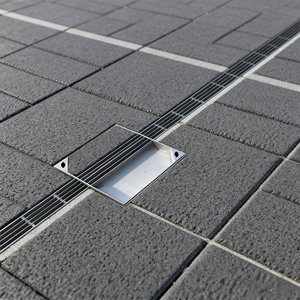 Penutup Saluran Drainase Linear <span class=keywords><strong>Stainless</strong></span> <span class=keywords><strong>Steel</strong></span> Modern yang Dikustomisasi untuk Taman Luar Ruangan, Tempat Parkir Komunitas, Lantai Luar Ruangan Jalan - Product Image 2