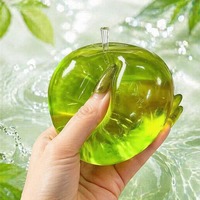 Jouet Squishy Pomme Bleue en TPR – Anti-stress Doux et Créatif, Cadeau à Presser pour Adolescents et Adultes, Faible Rebond, Unisexe