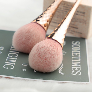 Brosse de nettoyage de poussière pour ongles à long manche, douce au toucher, pour salon de manucure professionnel, également utilisable comme pinceau à poudre de maquillage - Product Image 2