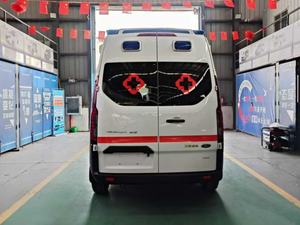 Ambulancia de Rescate F0-rd 4x4 Diésel Manual Nueva con Volante a la Derecha EURO 5, Equipo Médico para Pacientes de Hospital - Product Image 6