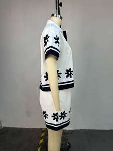 ชุดแฟชั่<span class=keywords><strong>น</strong></span>สองชิ้<span class=keywords><strong>น</strong></span> HK72843 เสื้อเชิ้ตแข<span class=keywords><strong>น</strong></span>สั้นพิมพ์ลายดอกไม้คอปกพับได้และกางเกงขาสั้<span class=keywords><strong>น</strong></span> ชุดเซ็ต 2 ชิ้น สำหรับผู้หญิง - Product Image 6