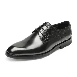 Yeni tasarım aşınmaya dayanıklı hakiki deri Derby ayakkabı erkekler için resmi erkek resmi ayakkabı yumuşak nefes elbise ayakkabı