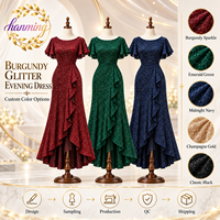 Robe longue scintillante à sequins pour femme avec bords à volants et design asymétrique, idéale comme robe d'été pour invitées.