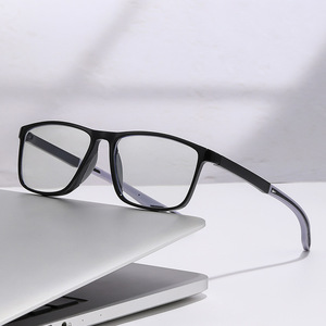 <span class=keywords><strong>Gafas</strong></span> <span class=keywords><strong>de</strong></span> Lectura Unisex con Bloqueo <span class=keywords><strong>de</strong></span> Luz Azul, Diseño 2026, para Personas Mayores, Disponibles en Stock, Montura Rectangular Ligera, Lentes Transparentes - Product Image 3