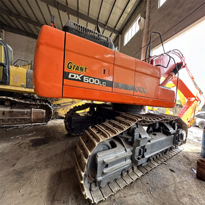 Excavatrice sur chenilles d'occasion Doosan DX500LC-9 C à vendre à bas prix, mettant l'accent sur les composants essentiels : moteur et propulseur - Product Image 6
