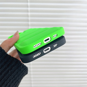 Pour Tecno pour Spark 10Pro 10C nouvelle mode étui doux au toucher doudoune étui de téléphone pour <span class=keywords><strong>iPhone</strong></span> 14 13 12 11 Pro Max - Product Image 3