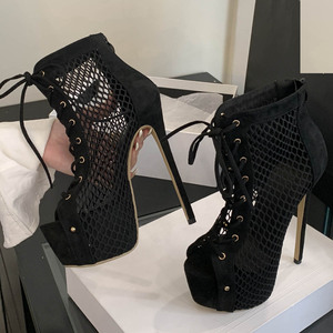 Sandalias de tacón de aguja estilo 2025, con punta abierta y malla hueca, sexys, para fiesta, para mujer, de moda, en negro - Product Image 5