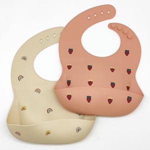 Bavoir bébé 3D en silicone alimentaire imperméable, sans BPA, motif imprimé, super doux, protection repas pour tout-petits et enfants - Product Image 1