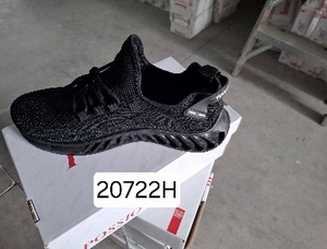 รองเท้าวิ่ง หน้าผ้าตาข่าย พื้นยาง พื้นรองเท้า EVA สีดำ รุ่น 20722H - Product Image 3