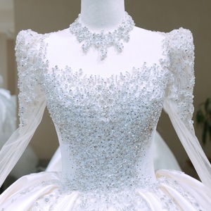 <span class=keywords><strong>Abiti</strong></span> <span class=keywords><strong>da</strong></span> <span class=keywords><strong>Sposa</strong></span> di Lusso Stile Principessa con Collo Alto, Corpetto con Cristalli e Perline, Maniche Lunghe, Sopragonna in Raso, <span class=keywords><strong>Taglie</strong></span> <span class=keywords><strong>Forti</strong></span> - Product Image 4