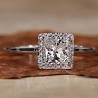 Bague de fiançailles solitaire 1 carat en or massif 10K/14K/18K avec diamant de laboratoire taille princesse et halo à quatre griffes, certifiée IGI CVD/HPHT, personnalisable