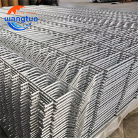 Panneau de clôture en treillis métallique rigide galvanisé de sécurité avec revêtement en PVC 50X200mm