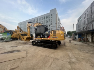 รถขุดไฮดรอลิกตีนตะขาบ CAT 320D2L มือสองคุณภาพสูง ขนาด 20 ตัน ใช้งานน้อย เหมาะสำหรับงานก่อสร้าง - Product Image 3