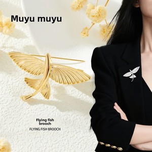 Broche <span class=keywords><strong>de</strong></span> Pez Volador <span class=keywords><strong>de</strong></span> Aleación <span class=keywords><strong>de</strong></span> Latón Chapado en Oro Real, Accesorio <span class=keywords><strong>de</strong></span> Moda Diaria <span class=keywords><strong>de</strong></span> Lujo Personalizado <span class=keywords><strong>de</strong></span> Fábrica al por Mayor - Product Image 2