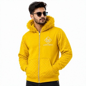 Sweat-shirt à capuche jaune personnalisé pour homme avec strass, manches et poches cloutées, fermeture éclair intégrale, style streetwear tendance - Product Image 1