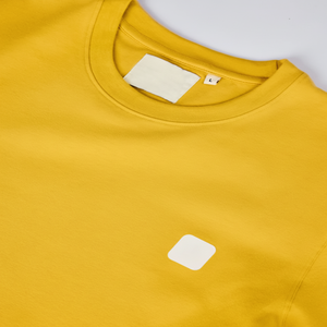 Camiseta de algodón Supima con logotipo personalizado de serigrafía - Product Image 1