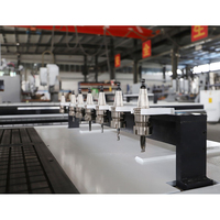 Routeur CNC à bois ATC 1325 pour la fabrication de portes d'armoires de cuisine