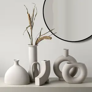 Wholesale Custom Cute Modern Style Black Gold Animal Porcelain Luxury Home Decor Ceramic Home Decor Accessories